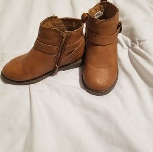 Girls boots
